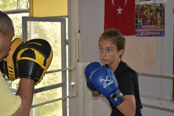 Sporcular antrenman yaptı, Şehit Cemil Canan Çiçek Kavşağını ziyaret etti G4