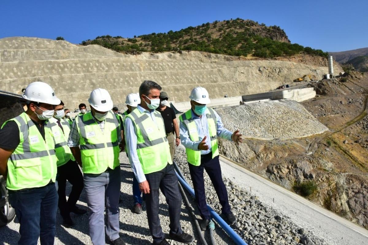 Vali Baruş, Yoncalı Barajında incelemelerde bulundu