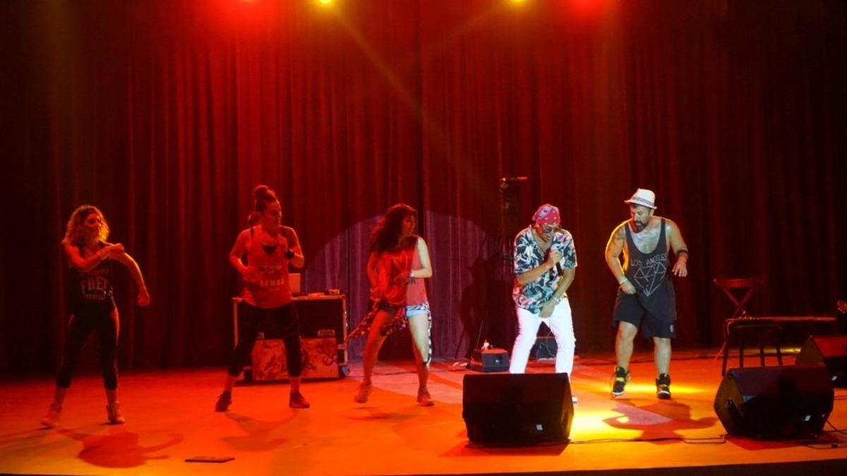 Mezitli&rsquo;de Gatto Gabriel ile Latin r&uuml;zgarı