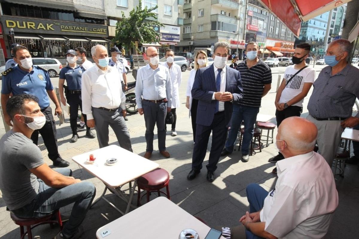 Gebze protokol&uuml; maske ve sosyal mesafe denetimine &ccedil;ıktı