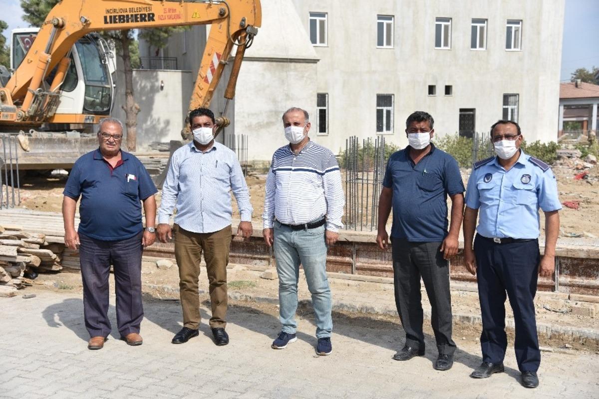 İncirliova Belediyesi Acarlar&rsquo;da yol bakım ve onarım &ccedil;alışmalarına devam ediyor
