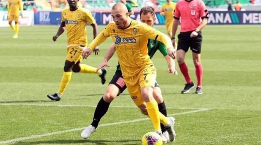 Gökhan Töre, Beşiktaş ile anlaşmaya vardı