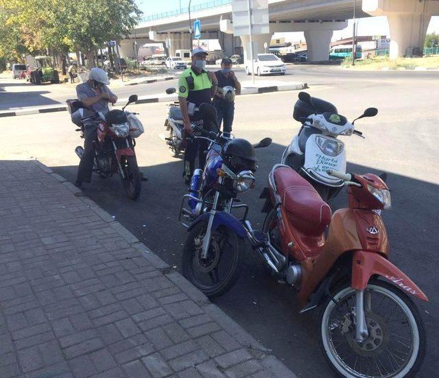 Salihli polisinden gürültü motosikletlere denetim