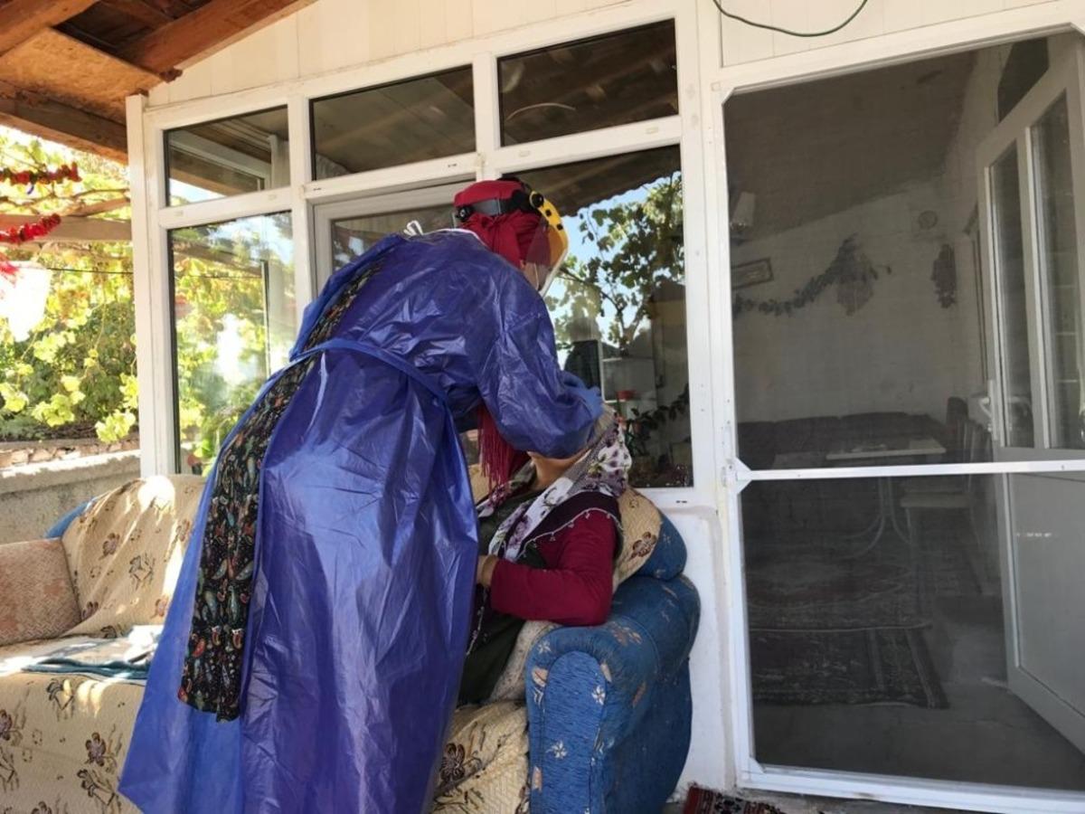 İl Sağlık M&uuml;d&uuml;rl&uuml;ğ&uuml;, 271 personel ile filyasyon &ccedil;alışmalarını y&uuml;r&uuml;t&uuml;yor