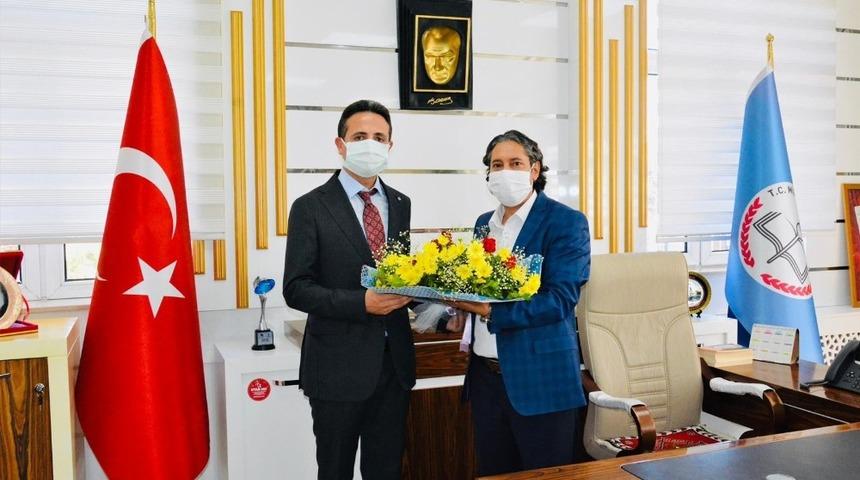 Malatya Milli Eğitim M&uuml;d&uuml;rl&uuml;ğ&uuml;&rsquo;nde devir-teslim t&ouml;reni