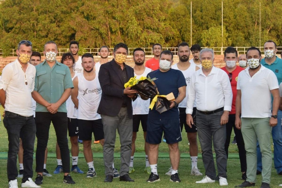 Yeni&ccedil;eriler Taraftar Derneğinden Aliağa FK&rsquo;ya ziyaret