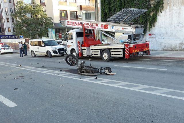 Elazığ'da otomobil ve motosiklet çarpıştı: 3 yaralı