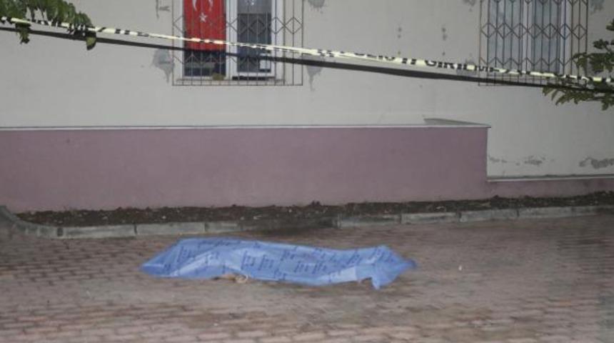 Eşiyle tartıştıktan sonra 5’inci kattan atlayan kadın öldü