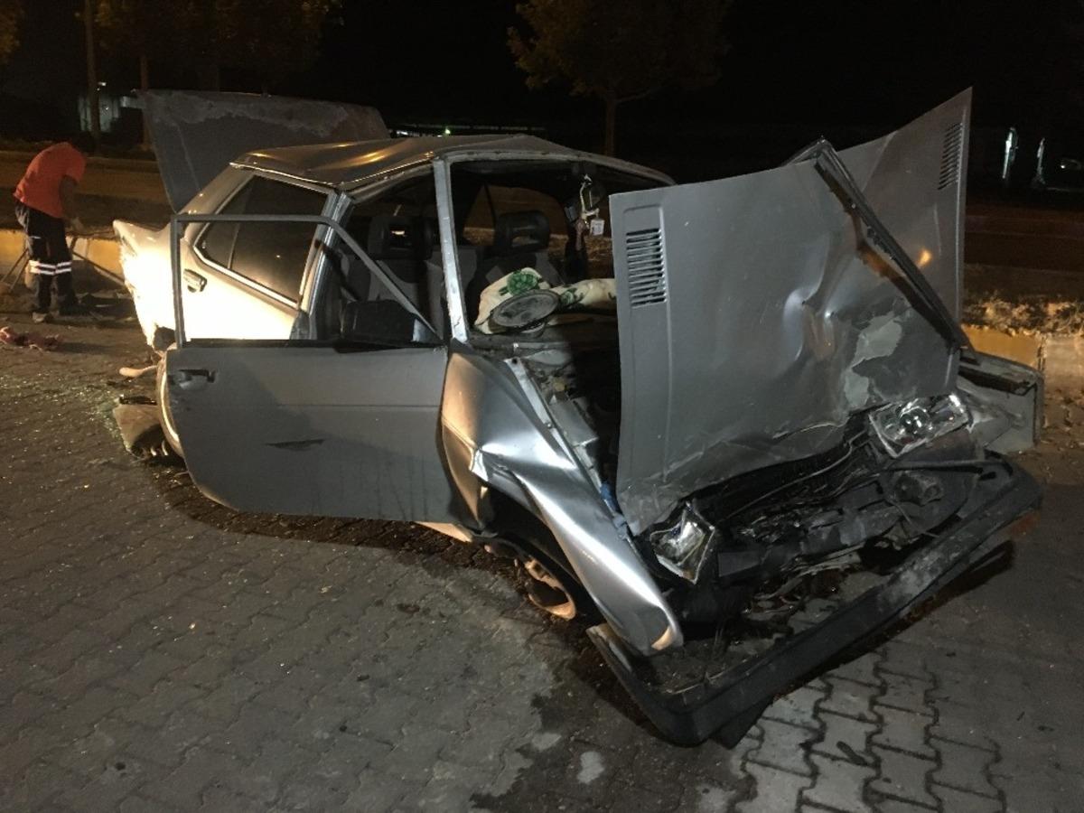 Ref&uuml;jden aşan otomobilin s&uuml;r&uuml;c&uuml;s&uuml; ara&ccedil;tan fırladı