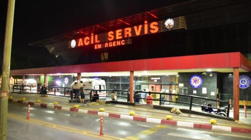 Husumetli komşusunu &ouml;nce darbetti, ardından bı&ccedil;akladı