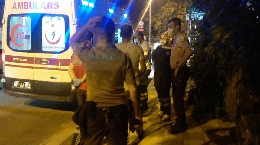 Yol kenarında yatan şahıs ekipleri harekete ge&ccedil;irdi