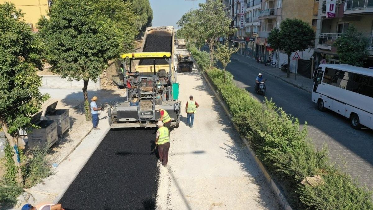 Aydın B&uuml;y&uuml;kşehir Belediyesi yol yapım &ccedil;alışmalarına devam ediyor