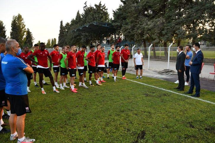 Gençlik ve Spor İl Müdürü Balıkesirspor’u ziyaret etti G4