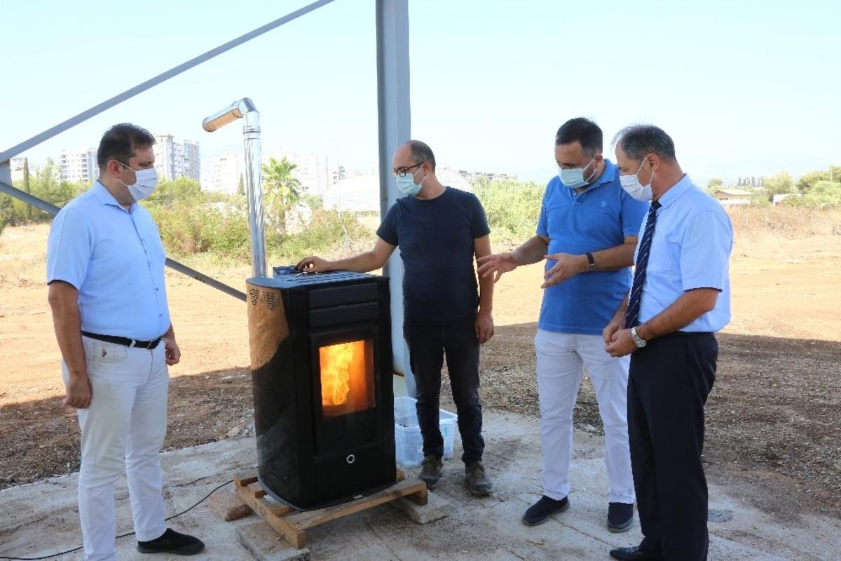 Bitkisel artıklar geri d&ouml;n&uuml;ş&uuml;mle &ccedil;evreye ve ekonomiye katkı sağlıyor