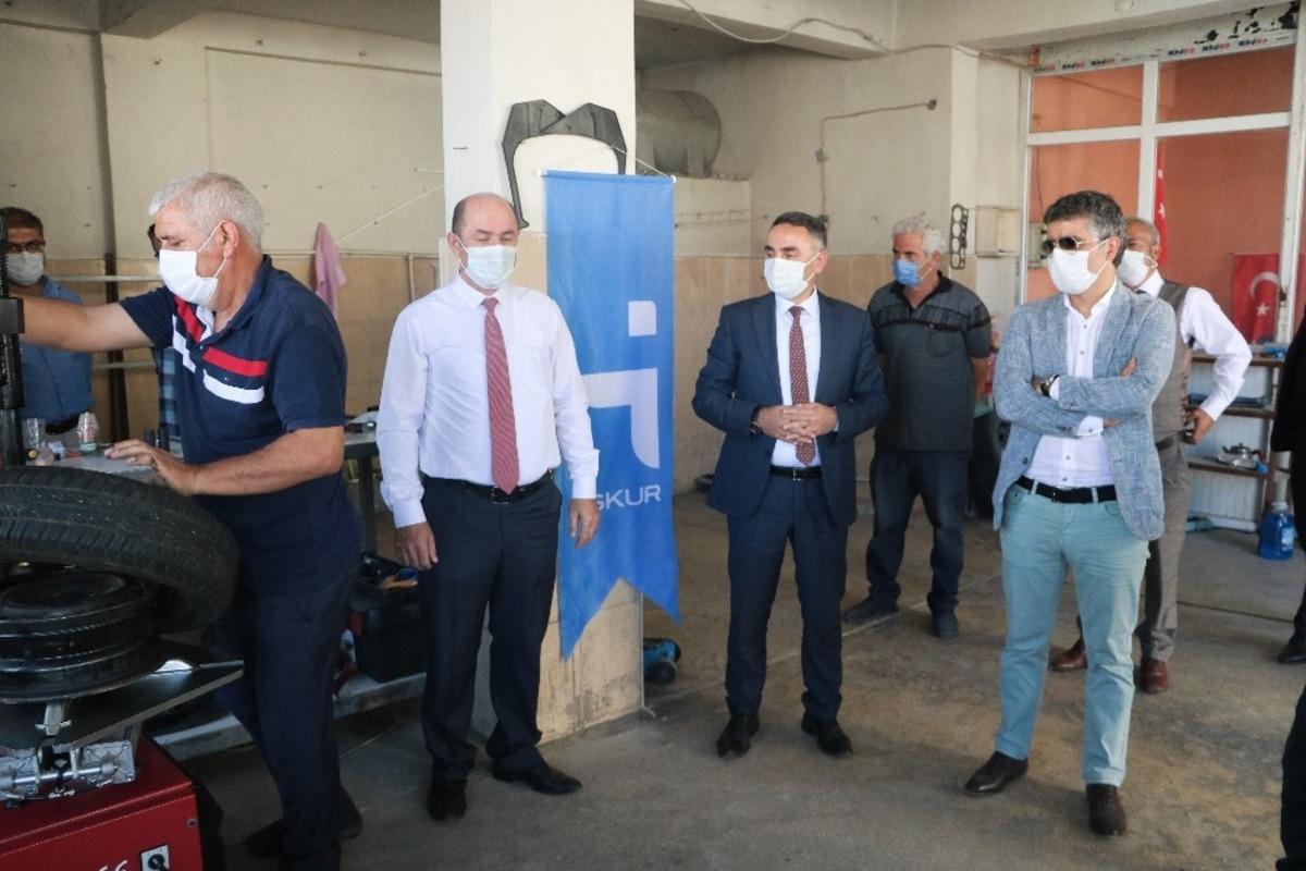 Engelli vatandaş İŞKUR&rsquo;dan aldığı destekle kendi işini kurdu