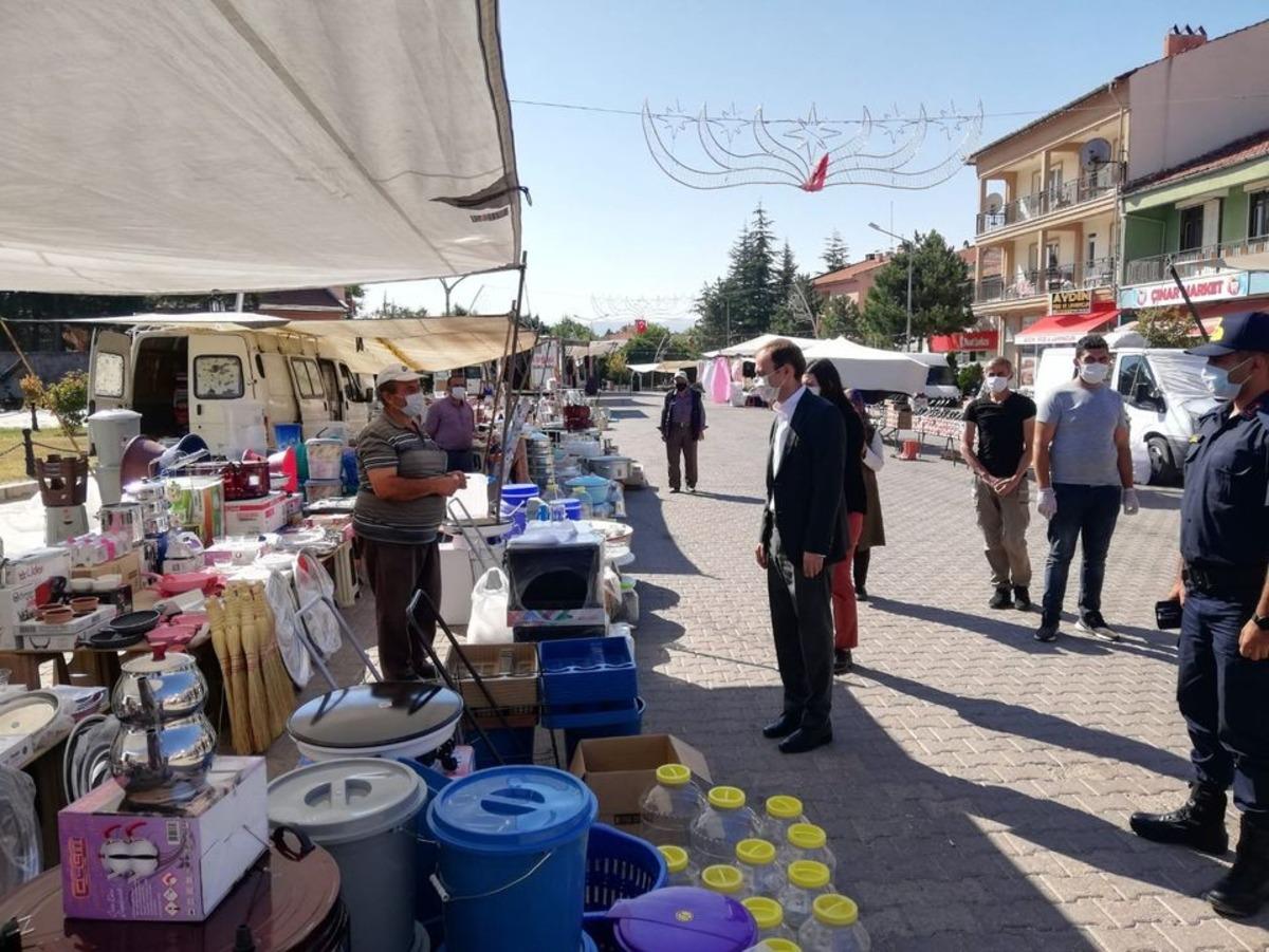 Dumlupınar il&ccedil;e pazarında sıkı denetim