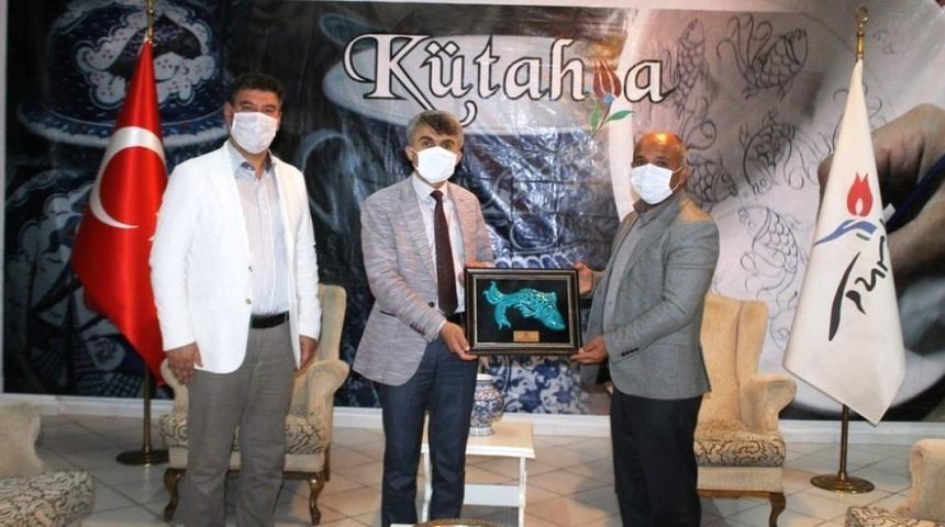 Rekt&ouml;r Uysal&rsquo;dan m&uuml;d&uuml;rlere ziyaret