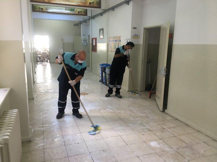 Zeytinburnu’nda yüz yüze eğitim öncesi okullar dezenfekte edildi G2