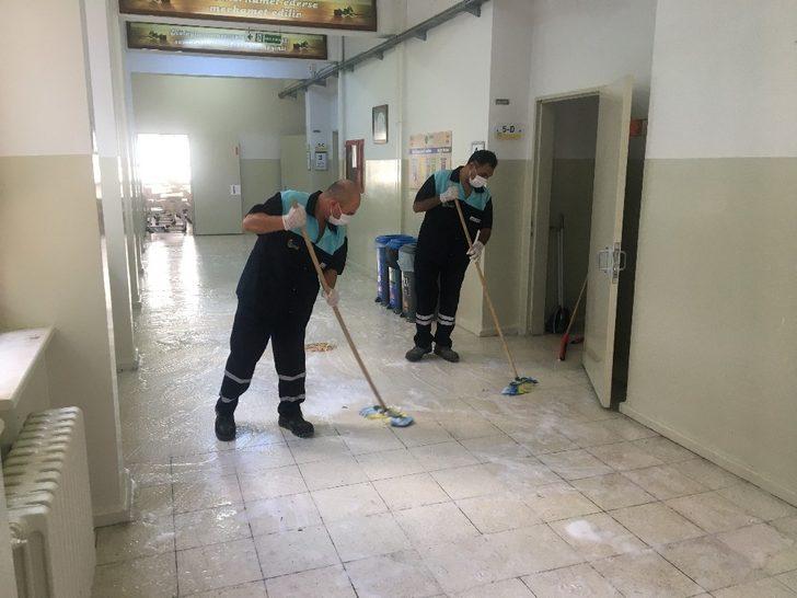 Zeytinburnu’nda yüz yüze eğitim öncesi okullar dezenfekte edildi G3