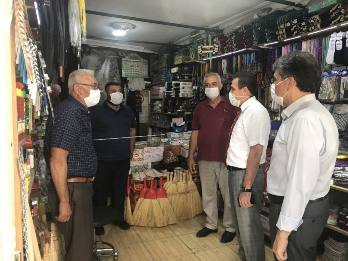 Burhaniye&rsquo;de Kaymakam Memiş koronavir&uuml;s denetimine katıldı