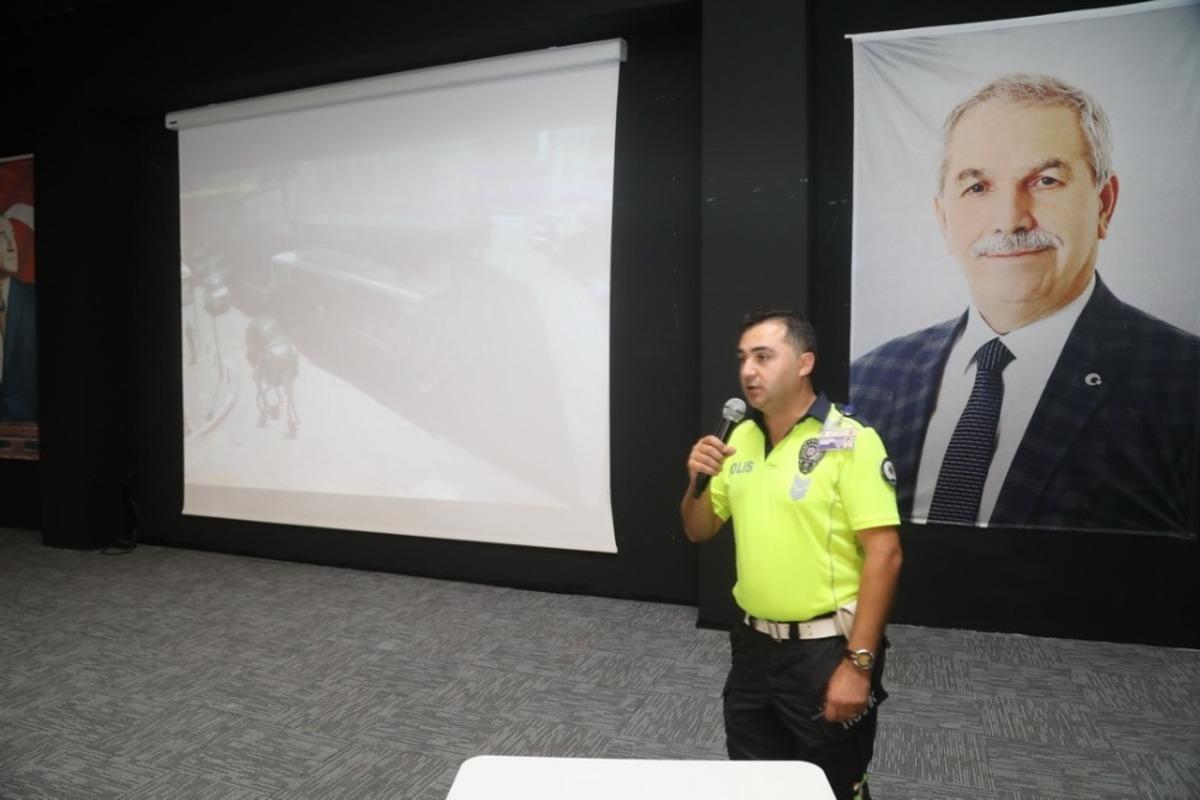 İlkadım&rsquo;da s&uuml;r&uuml;c&uuml;lere y&ouml;nelik g&uuml;venli s&uuml;r&uuml;ş eğitimi verildi