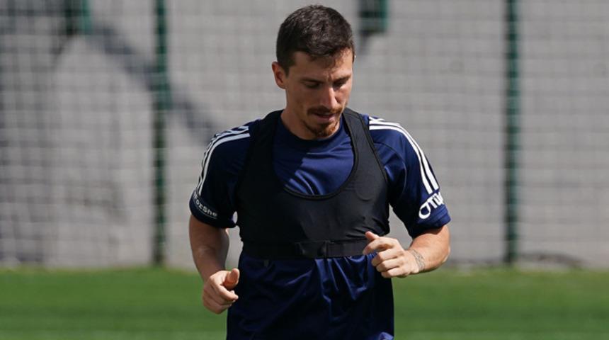 Fenerbahçe'ye Mert Hakan'dan iyi haber