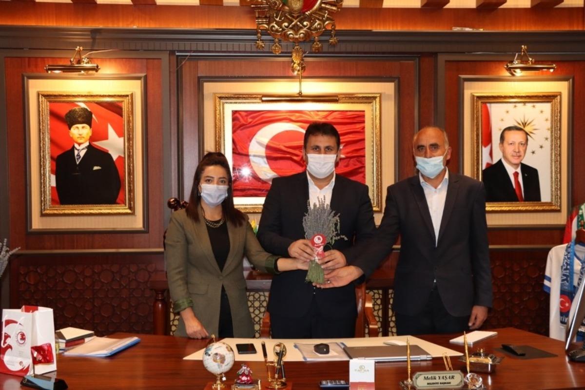 &Ccedil;at il&ccedil;esinde ilk Lavanta hasadı yapıldı