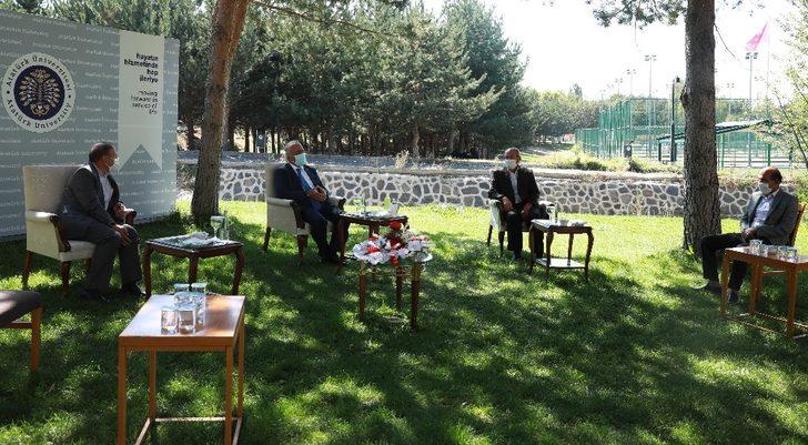 Rektör Çomaklı’ya tebrik ziyaretleri devam ediyor G5