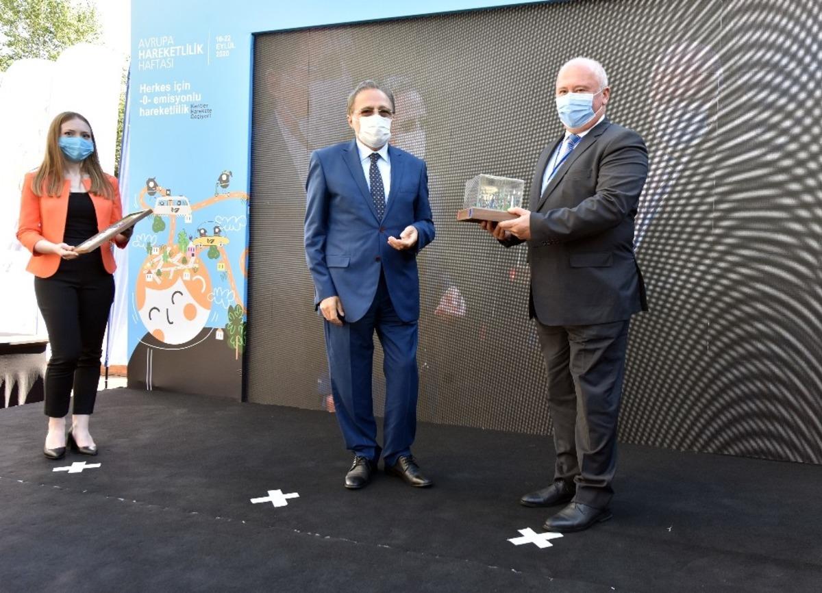 Toplu ulaşımdaki bisiklet taşıma aparatları, B&uuml;y&uuml;kşehire &ouml;d&uuml;l kazandırdı