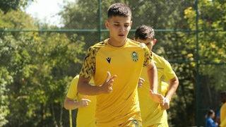 Yeni Malatyaspor genç Burak Efe ile imzaladı