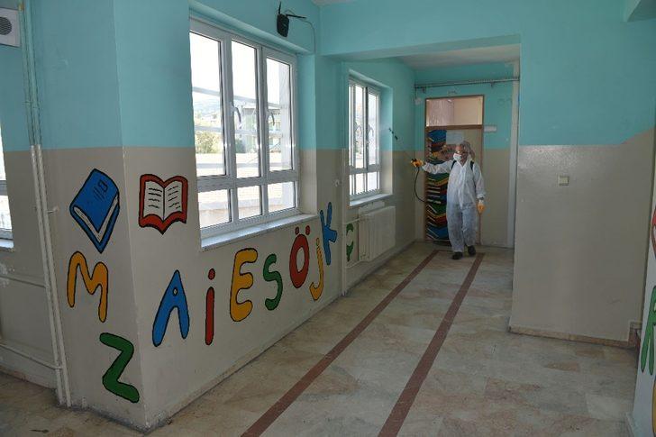 Çiğli’de okullar dezenfekte edildi G4