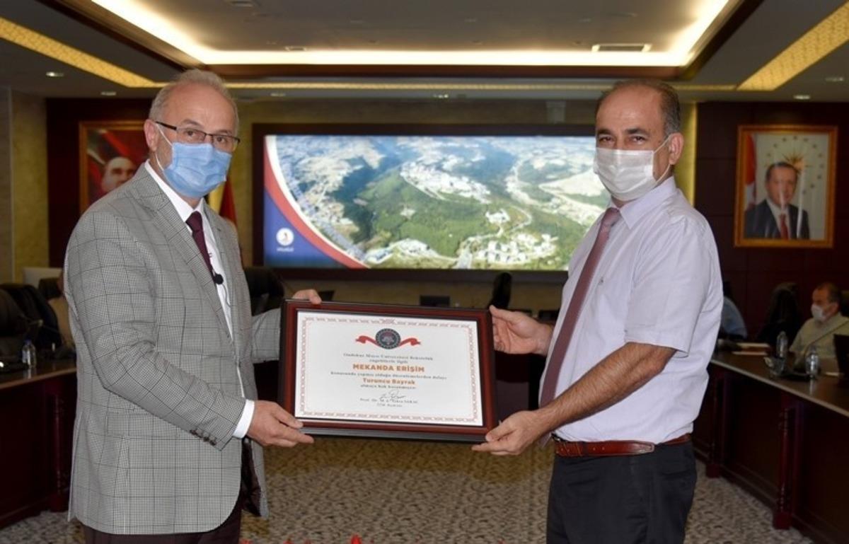 OM&Uuml;&rsquo;de &lsquo;Mek&acirc;nda Erişilebilirlik&rsquo; &ouml;d&uuml;l t&ouml;reni