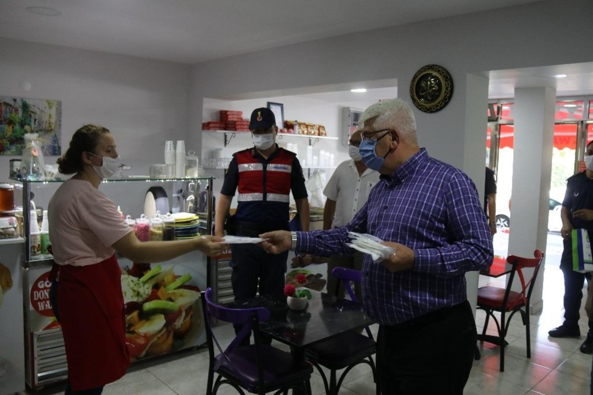 Başkan Y&uuml;ksel koronavir&uuml;s denetimine katıldı