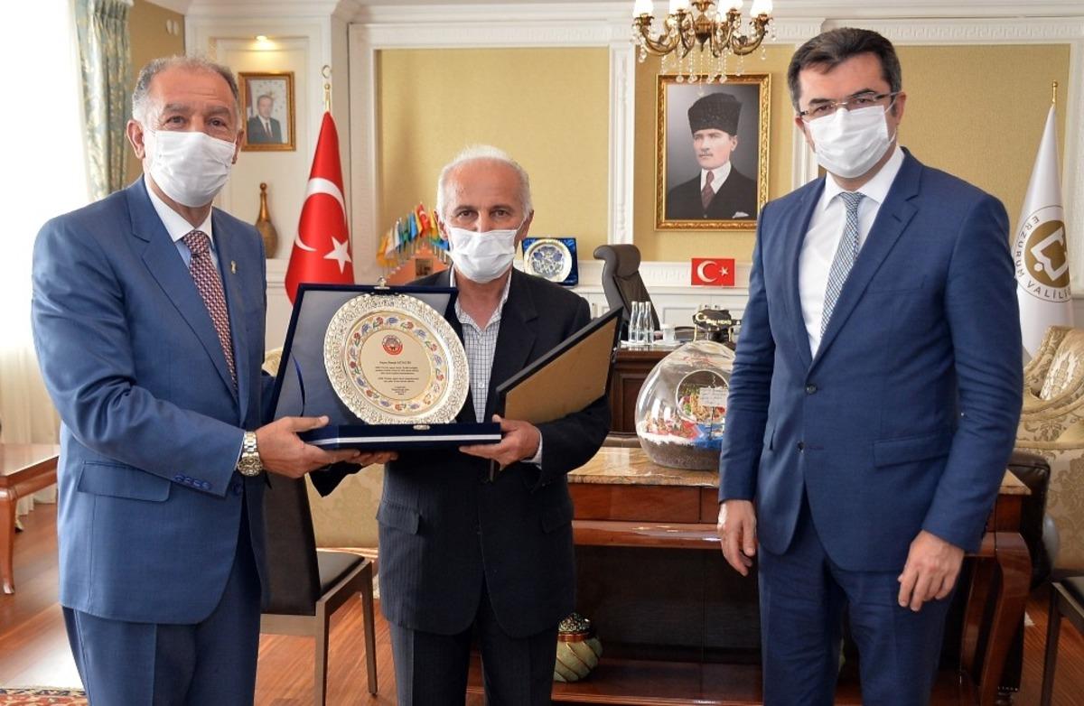 Erzurum&rsquo;da yılın ahisi, kalfası ve &ccedil;ırağına plaket