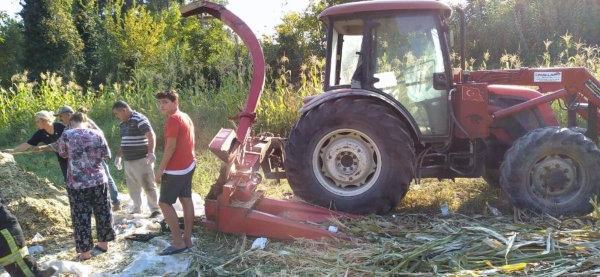 Silaj makinesi &ccedil;ift&ccedil;inin kolunu kopardı