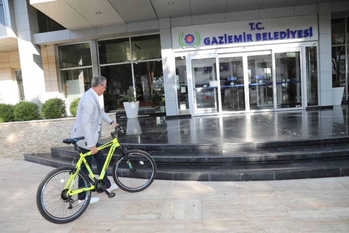 Başkan Arda&rsquo;dan bisikletli mesai