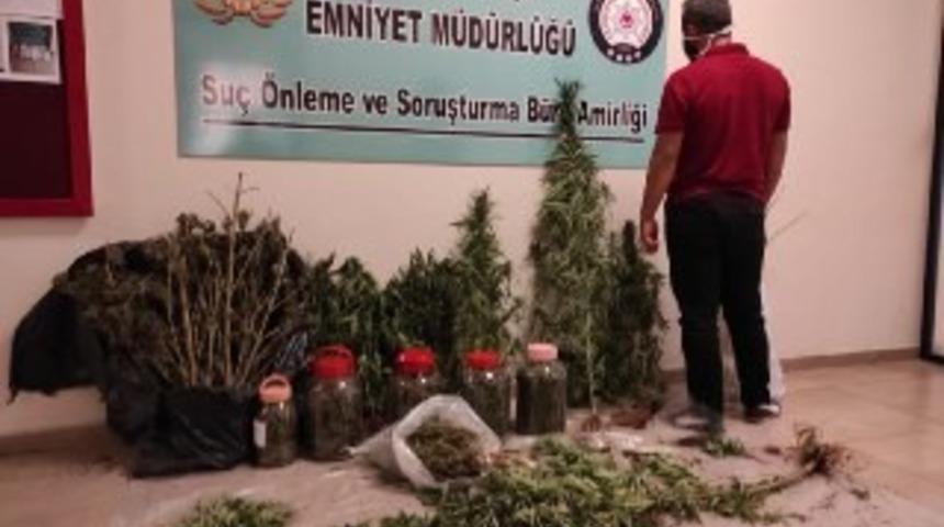 Gaziantep&rsquo;te 12 kilo esrar ele ge&ccedil;irildi