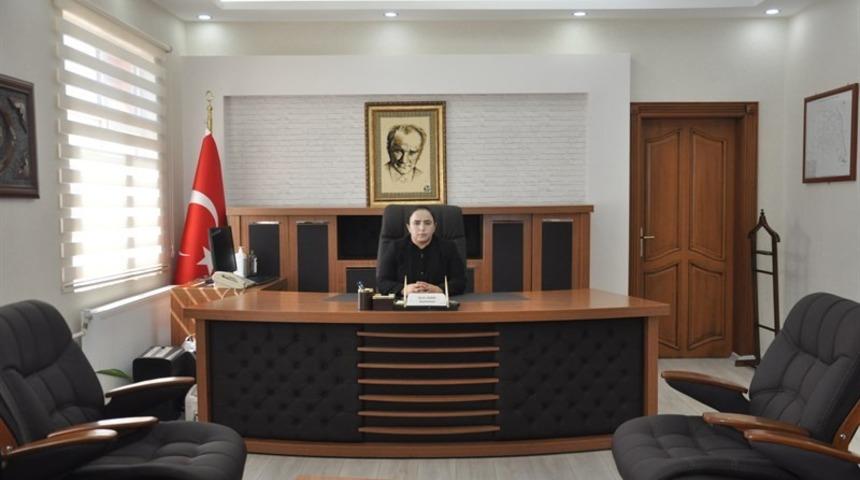 Besni Kaymakamı Nazlı Demir göreve başladı