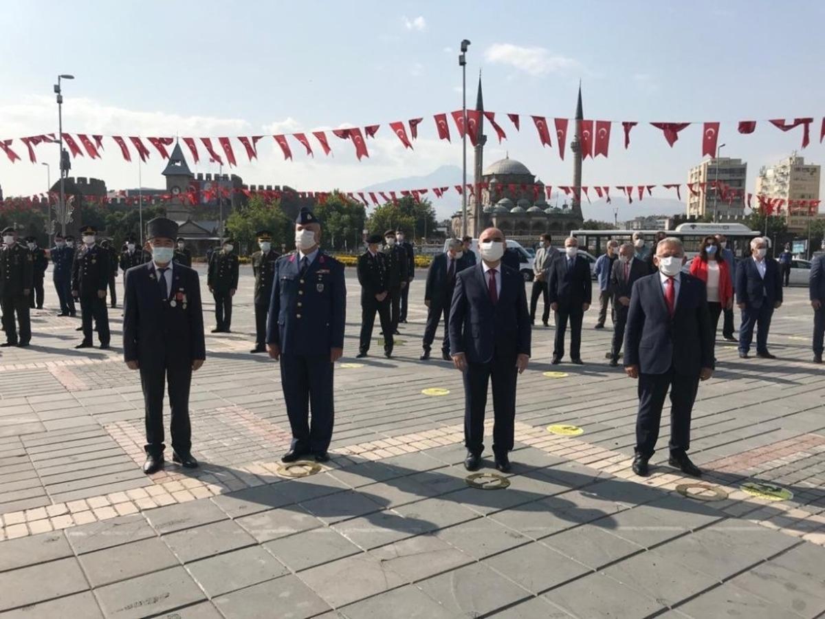 Vali G&uuml;naydın: &ldquo;Şehit ve Gazilerimizin mirasına daha &ccedil;ok sahip &ccedil;ıkmalıyız&rdquo;