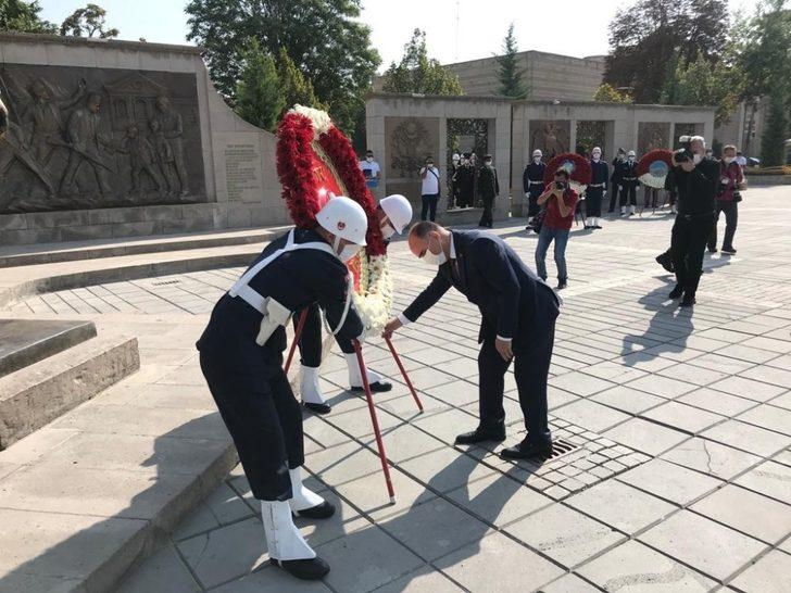 Vali Günaydın: “Şehit ve Gazilerimizin mirasına daha çok sahip çıkmalıyız” G2