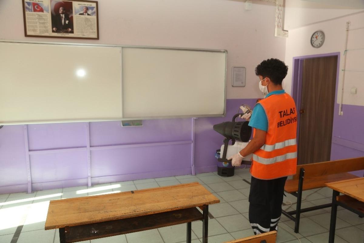 Okullarda &lsquo;Y&uuml;z y&uuml;ze eğitim&rsquo; temizliği