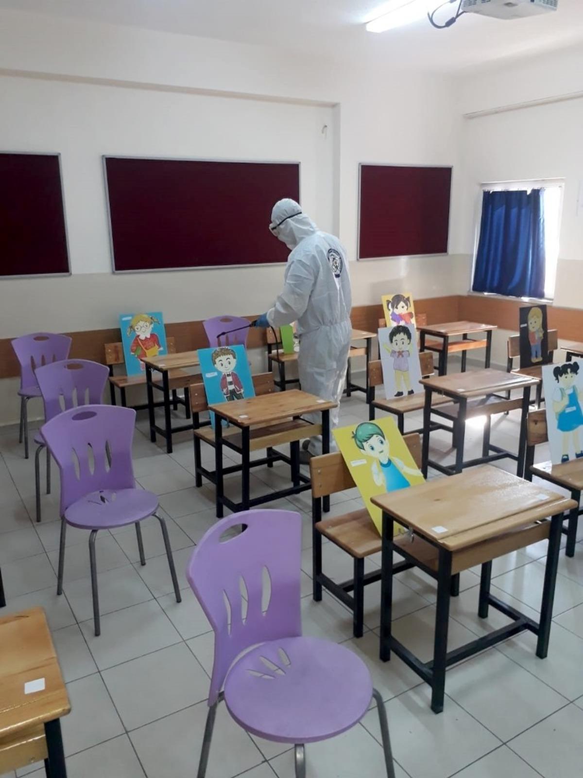 B&uuml;y&uuml;kşehir okulları dezenfekte ediyor