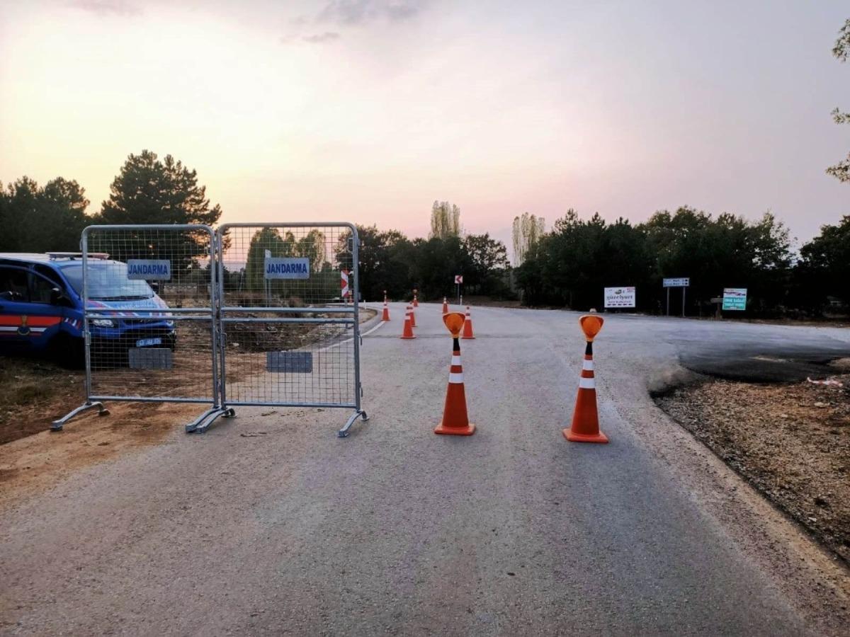 K&uuml;tahya&rsquo;da karantinaya Demirci&ouml;ren&rsquo;de sıkı &ouml;nlemler alındı
