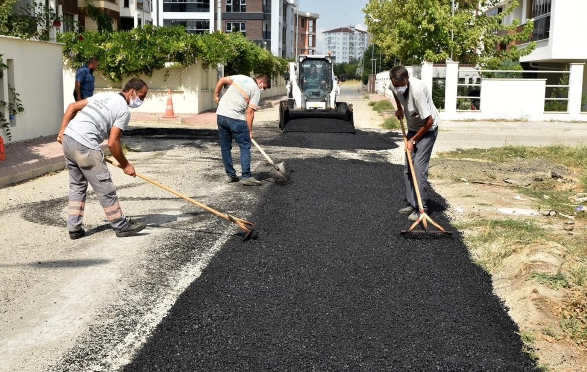 Tepebaşında &uuml;styapı &ccedil;alışmaları s&uuml;r&uuml;yor
