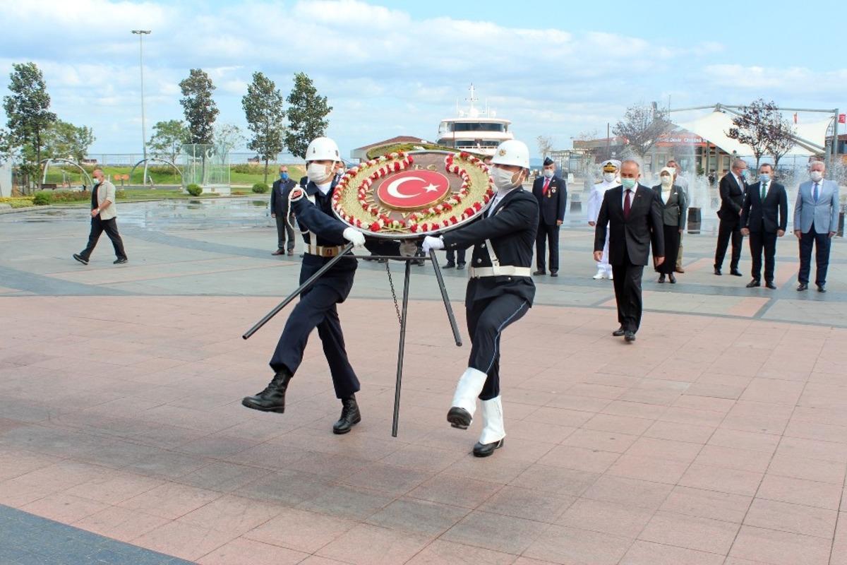 Gurur y&uuml;kl&uuml; buruk t&ouml;ren
