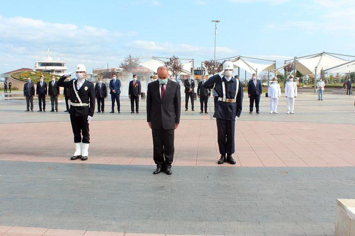 Gurur yüklü buruk tören G4