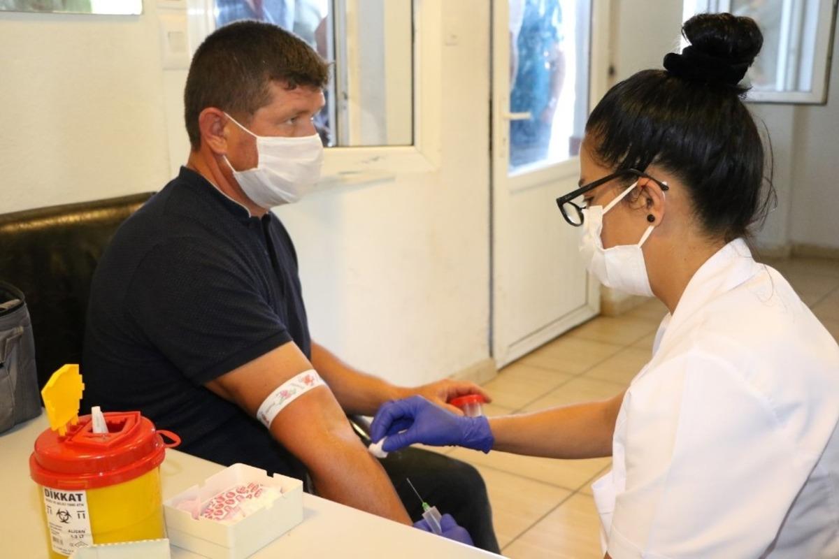 B&uuml;y&uuml;kşehir personeli sağlık taramasından ge&ccedil;iyor