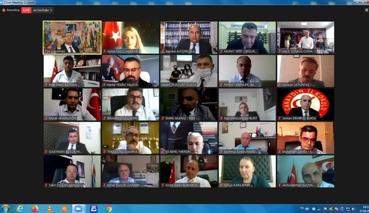 Milli Eğitim Bakanı D&uuml;zceli &ouml;ğretmenlerle g&ouml;r&uuml;şt&uuml;