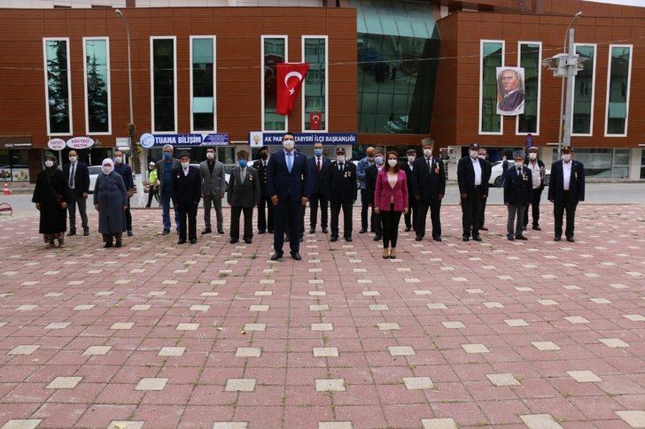 Kore gazisi Refik Özberber mezarı başında anıldı G4