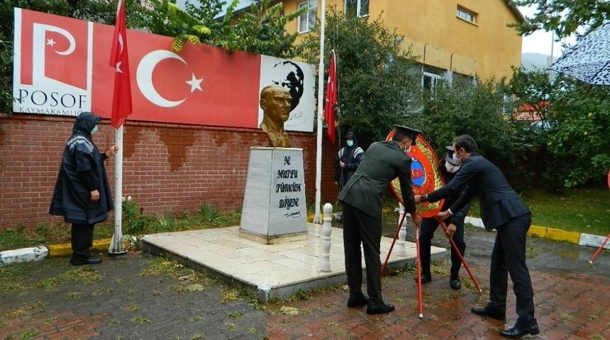 Gaziler G&uuml;n&uuml; yağmur altında kutlandı